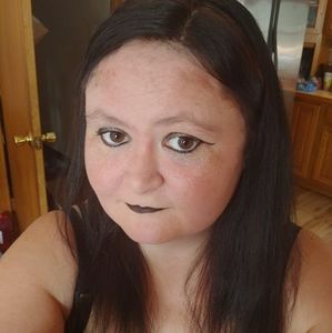 Meet your Posher, Holly